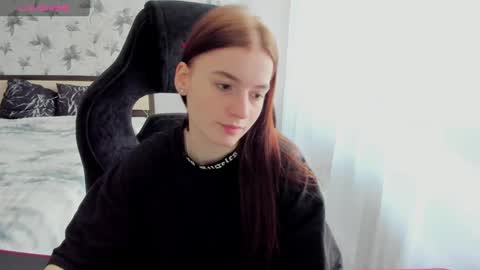 Stacey GMT5 Mo Tu We Th Fr Sa 3am -10am online show from February 5, 12:20 am