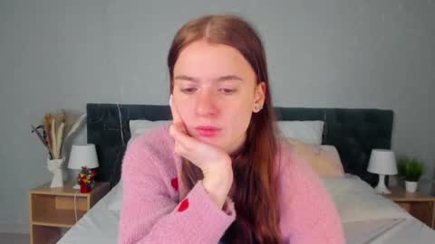 Stacey GMT5 Mo Tu We Th Fr Sa 3am -10am online show from December 23, 1:08 am