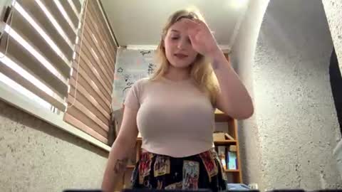Emma online show from July 11, 3:23 pm