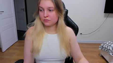 Stacy  online show from March 11, 8:20 pm