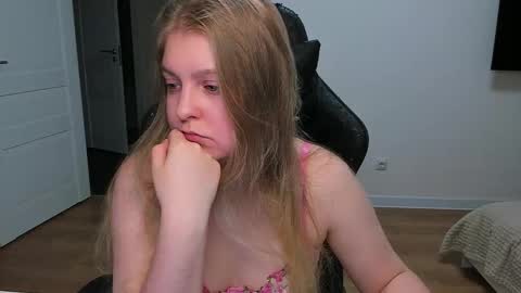 Stacy  online show from October 27, 4:02 pm