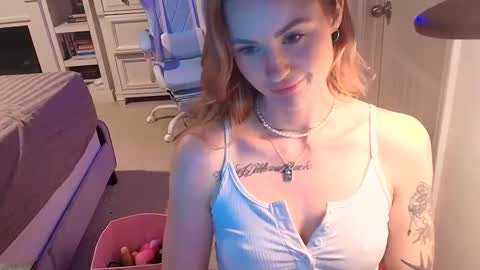 Hannah Lee online show from February 9, 2:17 am