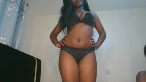 Snapshot of stargirl_lia chatting on October 21, 6:34 pm lia online show from October 21, 6:34 pm