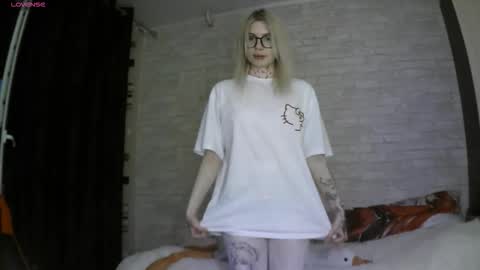 Katie online show from October 9, 1:48 pm