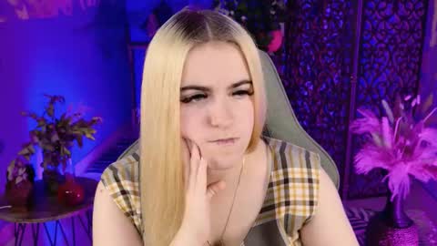 Snapshot of stef_nicks chatting on September 29, 9:58 am stef_nicks online show from September 29, 9:58 am