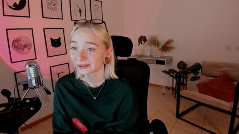 u honny Stephanie online show from December 20, 12:38 pm