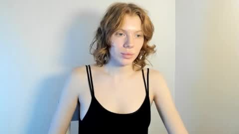 S T E L L A online show from November 14, 10:59 am