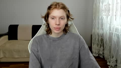 S T E L L A online show from April 10, 11:16 am