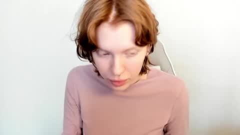 S T E L L A online show from February 4, 8:06 am