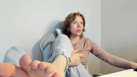 S T E L L A online show from February 25, 10:03 am