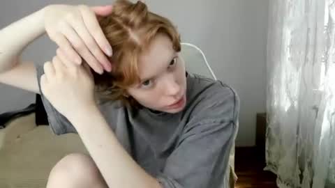 S T E L L A online show from June 25, 10:30 am