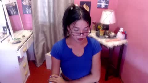 Snapshot of stellaxtemptationx chatting on December 6, 12:23 am Stella sweet online show from December 6, 12:23 am