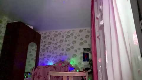 Stephani online show from March 15, 5:04 pm