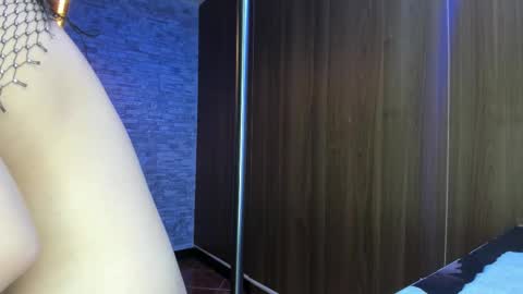 stephany_rodriguez_ online show from December 18, 12:32 pm