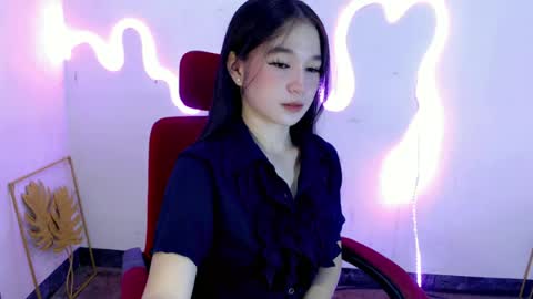 IM FLORIE online show from July 2, 8:53 am