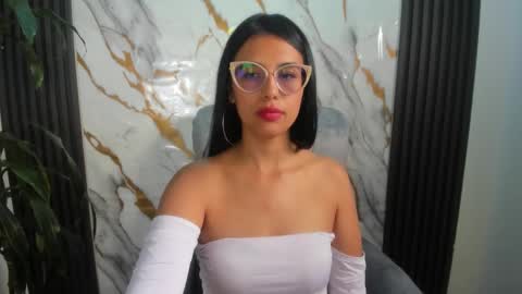 sub_scarlett_ online show from February 11, 4:52 pm