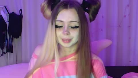 Sue online show from April 16, 7:13 pm