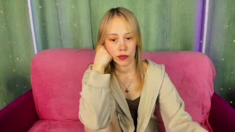 sugar blond online show from April 6, 1:27 am