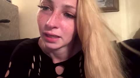 sugarrushxoxo online show from March 12, 5:32 am