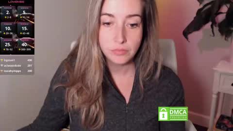 Snapshot of suggestivebehavior chatting on October 19, 12:45 am Mia online show from October 19, 12:45 am