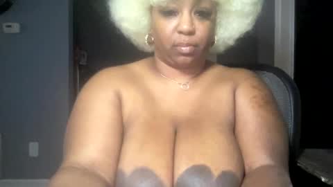 suitehart online show from January 10, 1:32 am