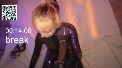 Lika ginger  Jessy blond   online show from April 8, 7:10 am
