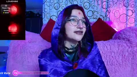    online show from April 22, 11:35 pm