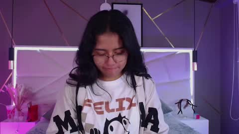 SUKI online show from April 19, 12:27 pm