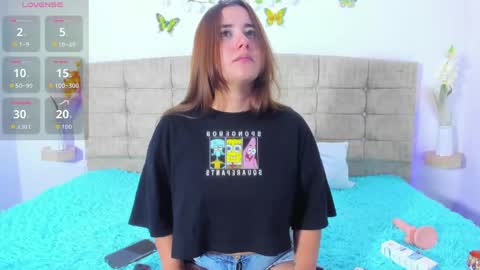 summer_girls01 online show from March 17, 11:53 pm