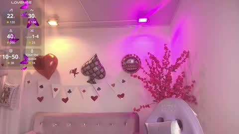 summer_miller online show from February 24, 11:31 am