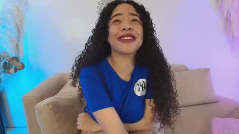 Aillyn Perez online show from November 2, 10:57 pm