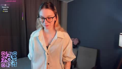 Kiki online show from March 1, 1:16 am