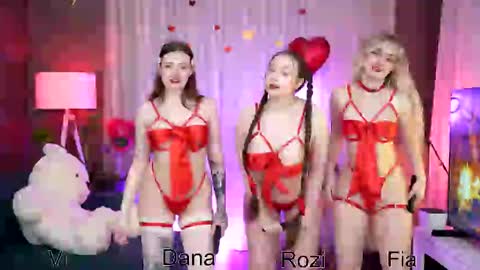 Snapshot of sunnyfia chatting on February 16, 2:00 am Fia  -  TG -  Mia -  Alice -  online show from February 16, 2:00 am