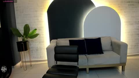 Sunny Rivers online show from November 2, 11:02 am