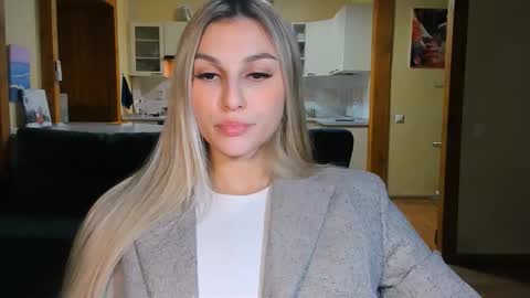 sunsetwithava online show from February 22, 7:04 pm