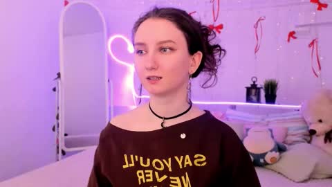 Alice online show from March 6, 5:19 pm