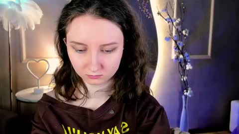 Alice online show from February 25, 1:42 pm