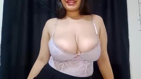 Annie online show from February 21, 6:52 pm