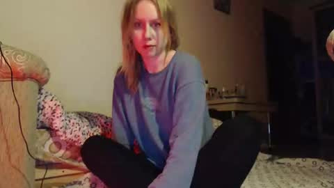 Annie online show from May 8, 6:54 pm