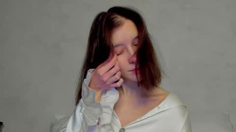 Una online show from January 17, 8:05 pm