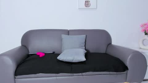 Snapshot of susan_sexymilf chatting on October 14, 11:24 am Susan online show from October 14, 11:24 am