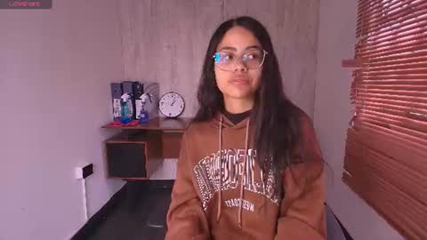 susan_voltaire online show from July 13, 3:57 pm