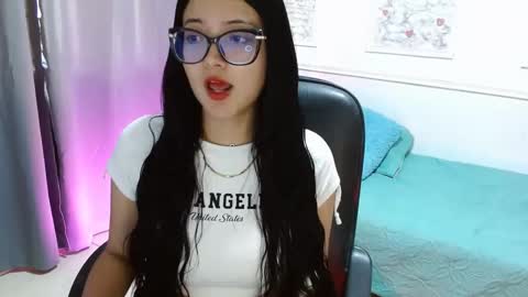 Snapshot of susana_hank chatting on March 10, 6:56 pm susana online show from March 10, 6:56 pm