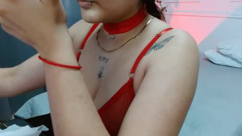 Snapshot of susana_hank chatting on December 7, 8:05 pm susana online show from December 7, 8:05 pm