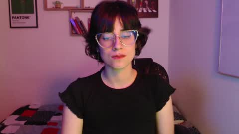 Snapshot of susana_w chatting on December 13, 11:28 pm susana_w online show from December 13, 11:28 pm
