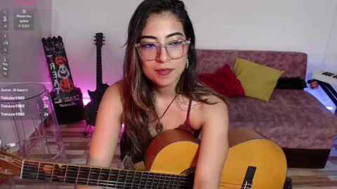 Susana hendrix    online show from October 15, 8:55 pm