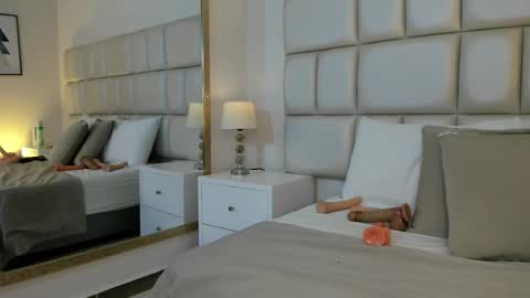 susanthomass online show from February 20, 7:47 pm