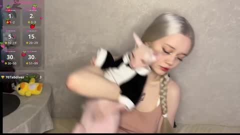 Sue online show from January 3, 6:35 pm