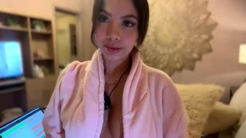  Susy  online show from June 5, 1:20 am