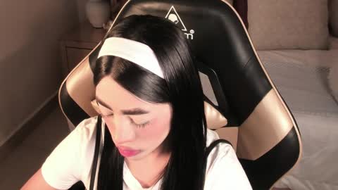 Sussie Tompsom online show from March 30, 5:45 pm